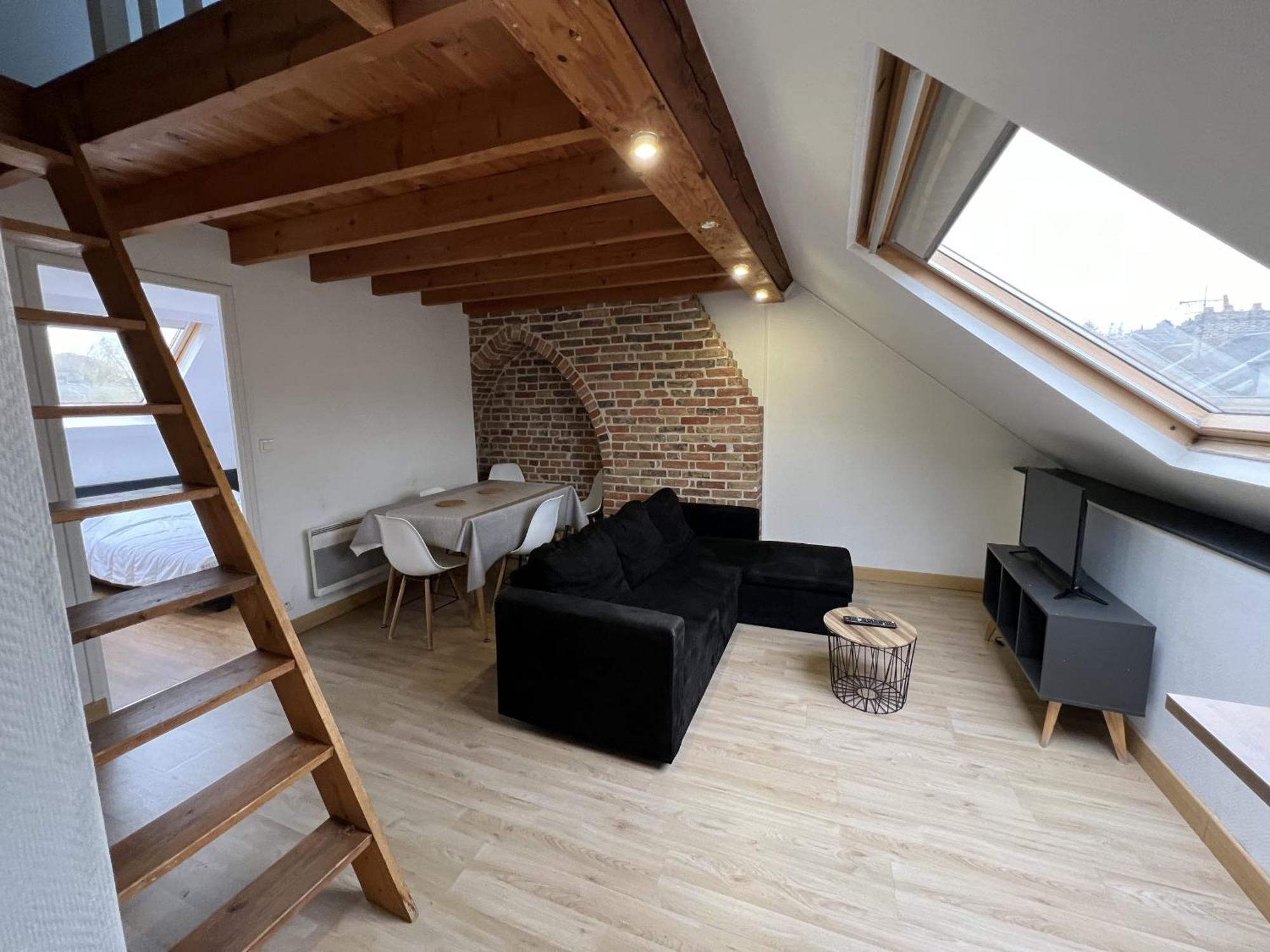 Amiens, Sous Les Toits 4-6 Pers *